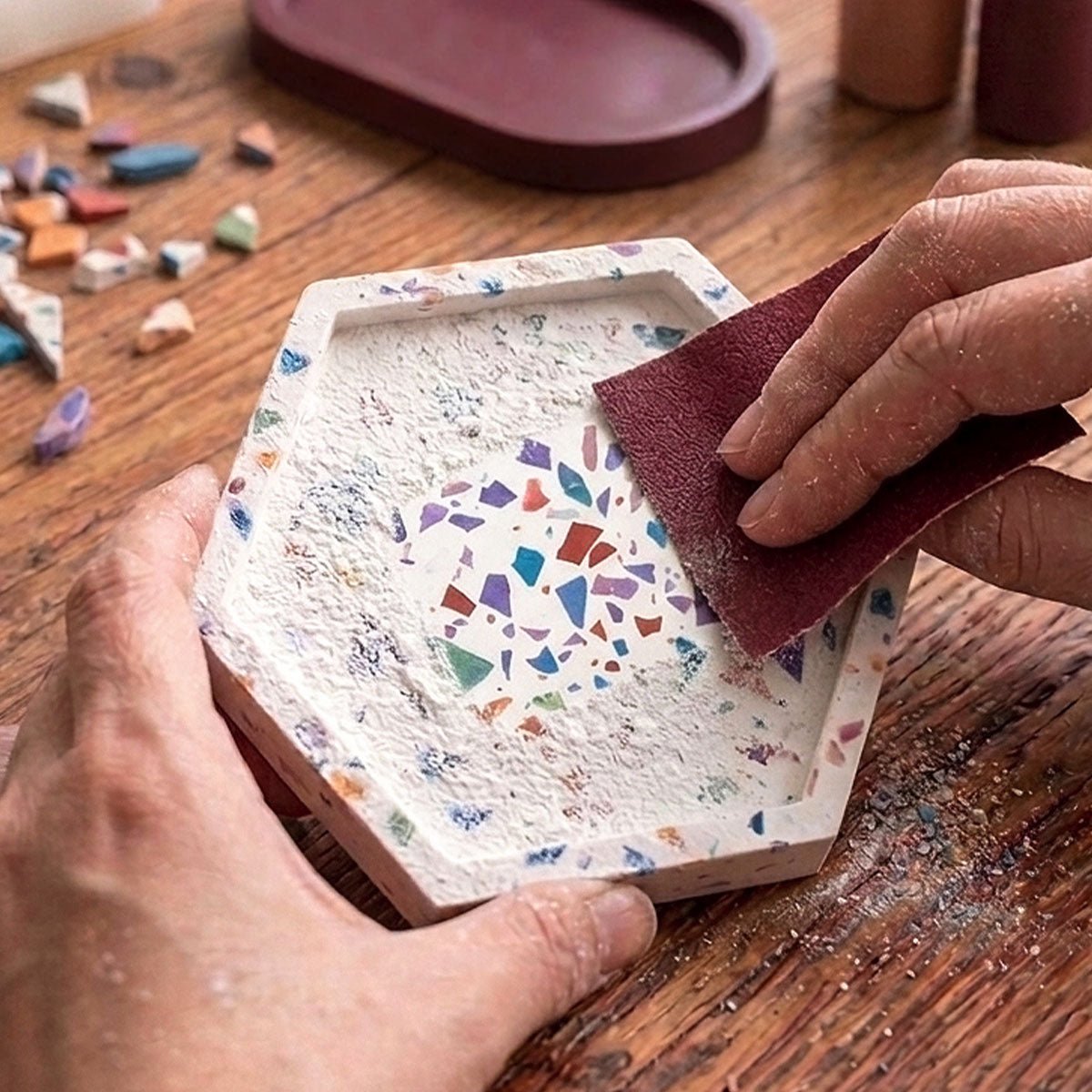 Terrazzo Aqua Kit [White Carrara]: diseño pop y luminoso con chips de colores - Aqua Resin